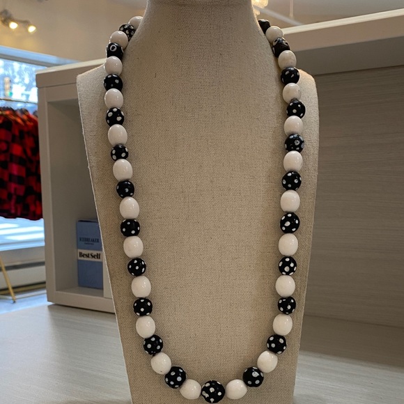Jewelry - Black and white beaded
Necklace